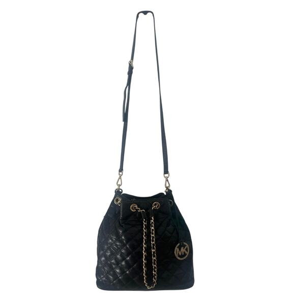 Michael Kors Embossed Chain-Link Bucket Bag Black gold Bucket purse NWOT - Picture 8 of 14